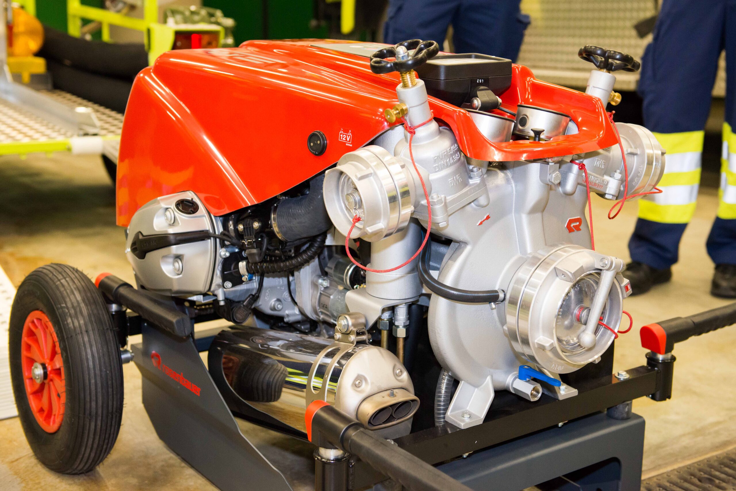 Neue Motorspritze Rosenbauer Fox